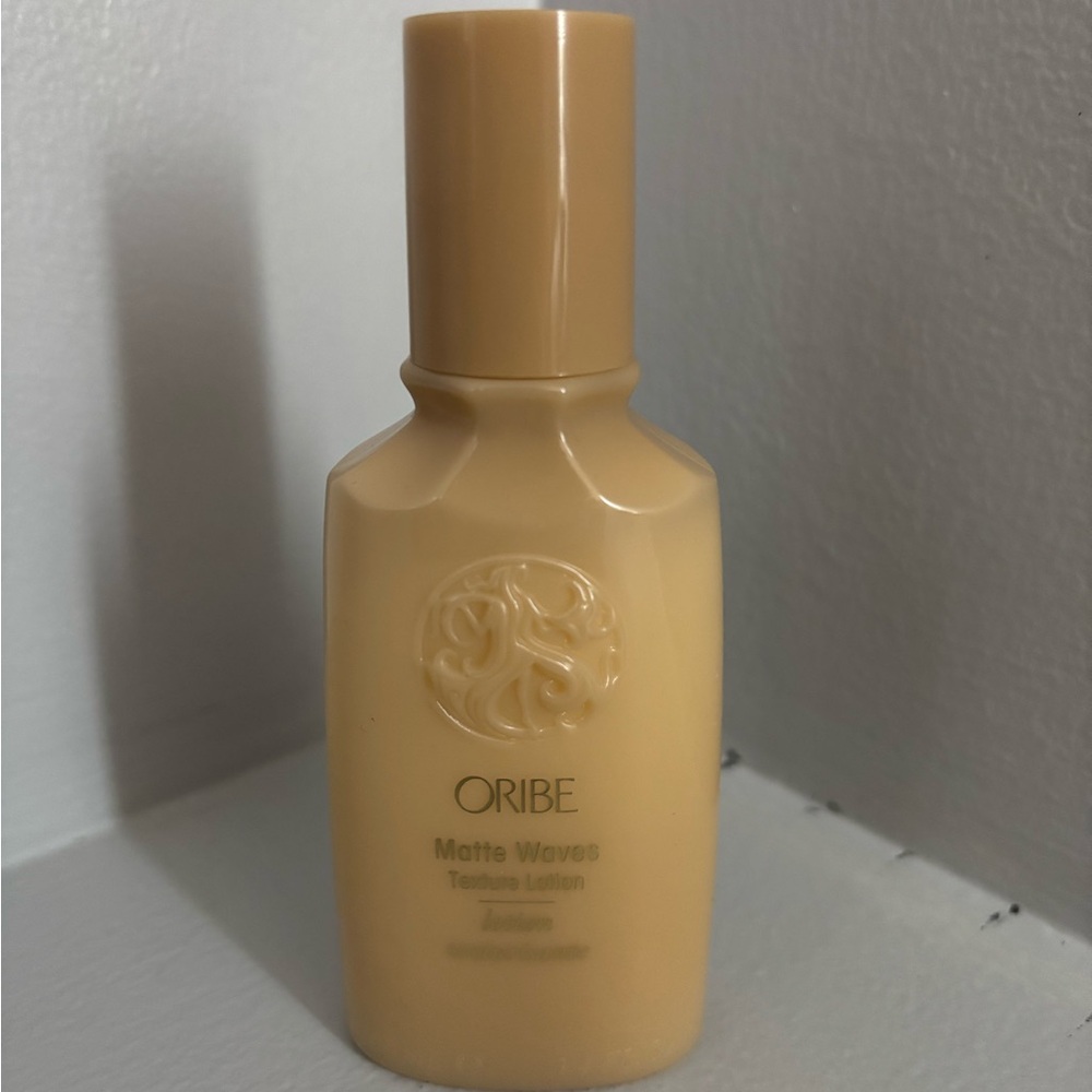 Oribe Matte Waves Texture Lotion